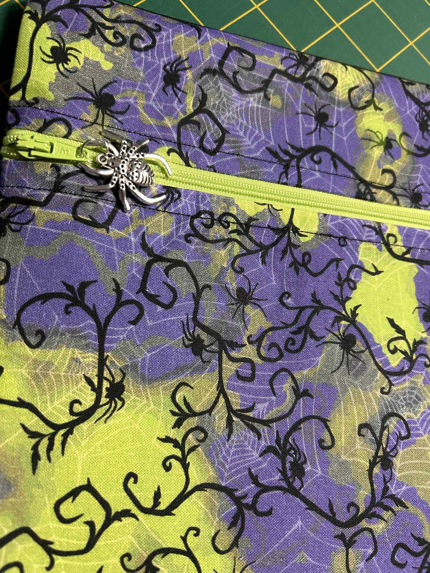 Halloween Spiders~ Large