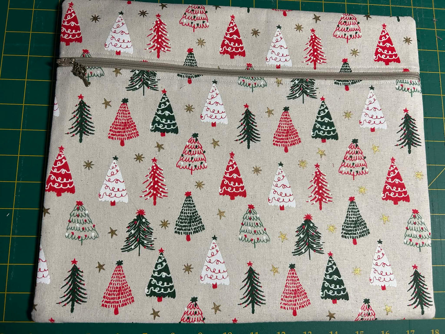 Linen Christmas Trees ~ Large (Moss Zip)