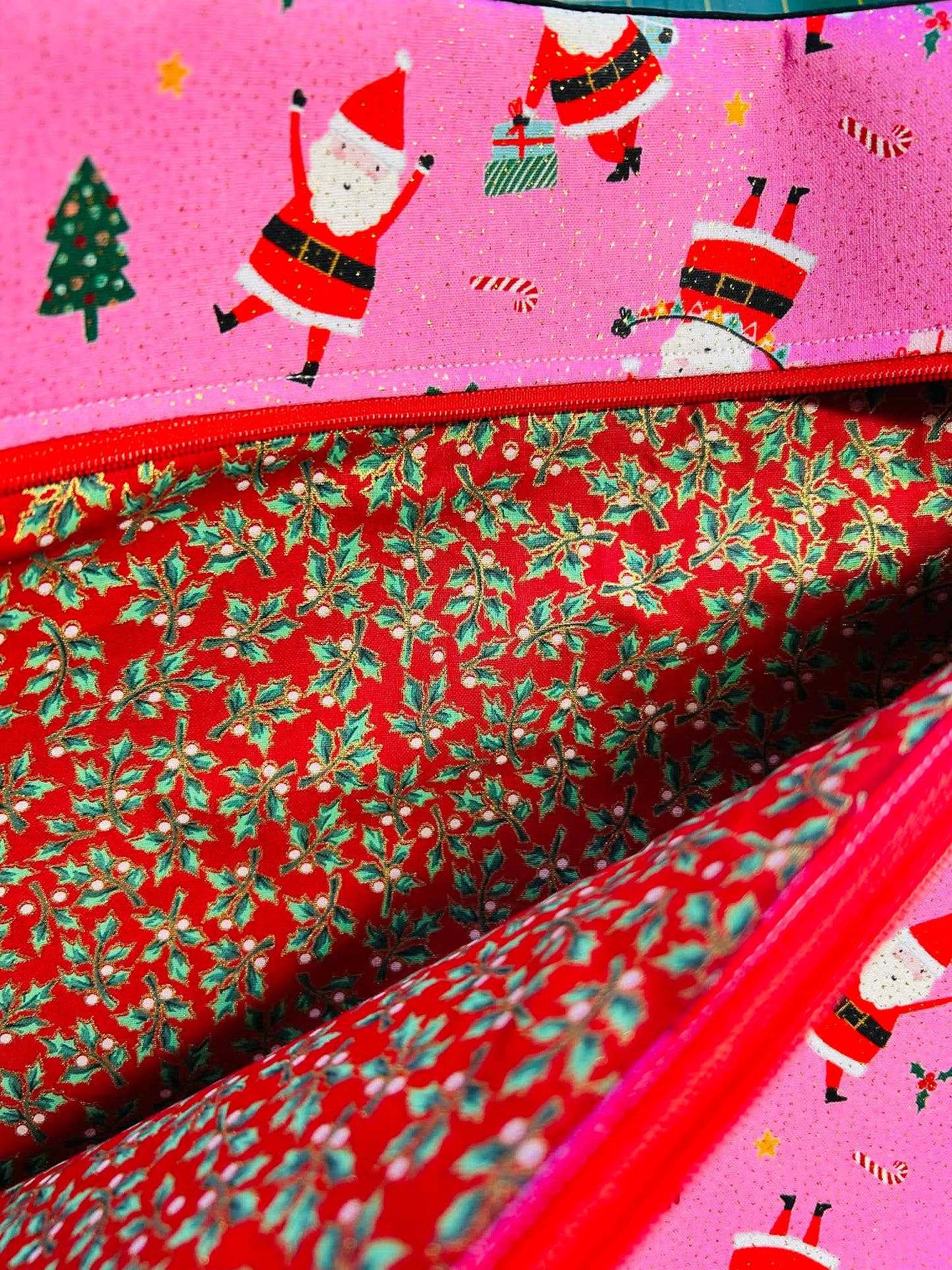 Santa On Pink (Gold Glitter) ~ Large (Red Zip)